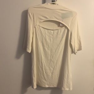 Ribbed tee with front slit